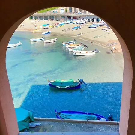 Via Dante Vacanze - * Levanto